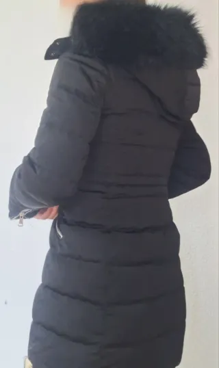 Plumífero Zara Negro con Capucha