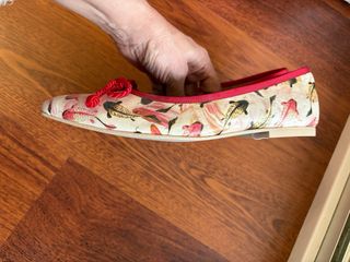 Bailarinas Beige y Rojas Talla 38