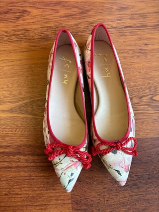 Bailarinas Beige y Rojas Talla 38
