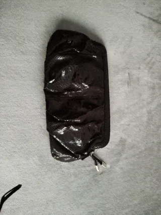 Neceser o bolso mano H&M negro