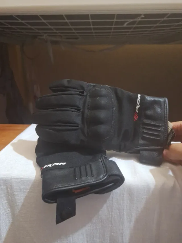 Guantes IXON Negros
