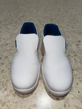 Zapatos de seguridad blancos