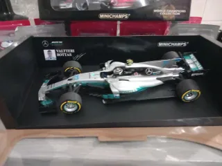 Modellino F1 Minichamps Valtteri Bottas 2017 1/18