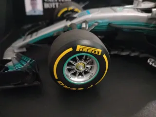 Modellino F1 Minichamps Valtteri Bottas 2017 1/18