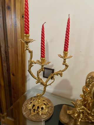 Conjunto Reloj y Candelabros Dorados