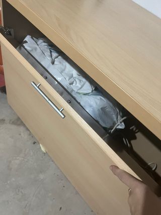 Escritorio con cajonera y almacenaje