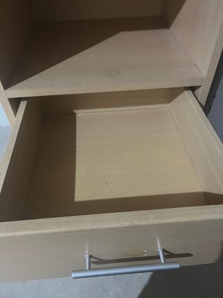 Escritorio con cajonera y almacenaje