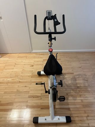 Bicicleta Estática BH SB2.2 en muy buen estado.