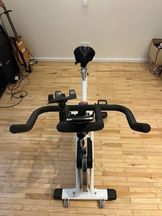 Bicicleta Estática BH SB2.2 en muy buen estado.