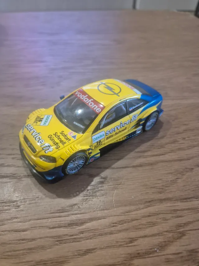 Scalextric Opel Astra V8 Coupe