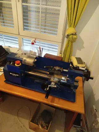 Torno para metal de sobremesa Einhell BT-BL 300