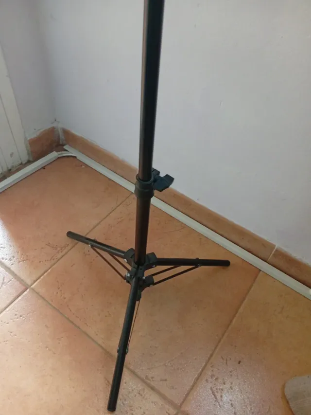 Trípode con Aro de Luz LED