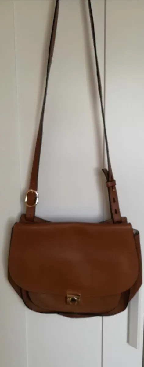 Bolso piel Massimo Dutti marrón
