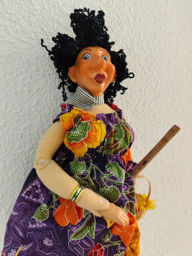 Vecchia bambola in tessuto 19 cm