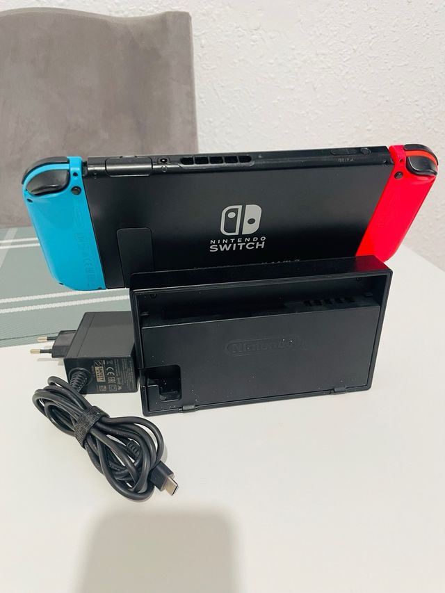 Nintendo Switch Azul y Rojo