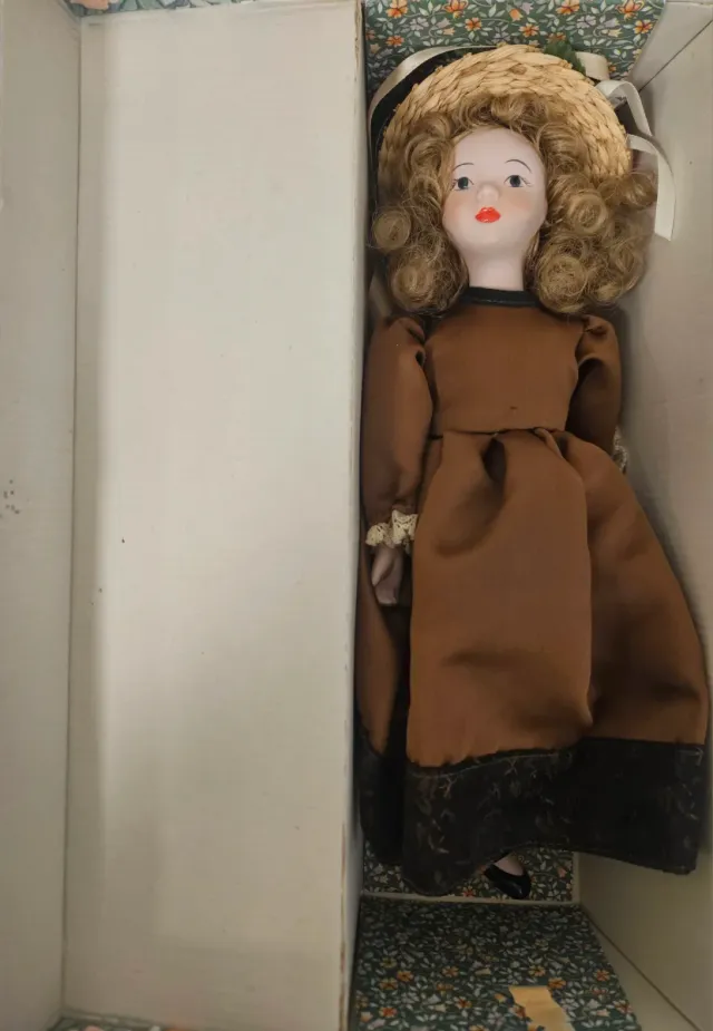 Muñeca porcelana antigua Fañas del año 1980