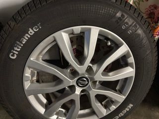 Llanta de aleación con neumático