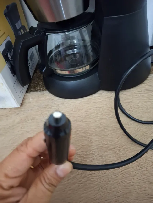 Cafetera 12V Camp4 Levanzo Auto