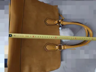 Borsa Gialla con Ciondolo