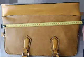 Borsa Gialla con Ciondolo