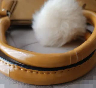 Borsa Gialla con Ciondolo