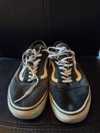 Zapatillas Vans Old Skool Negras y Blancas
