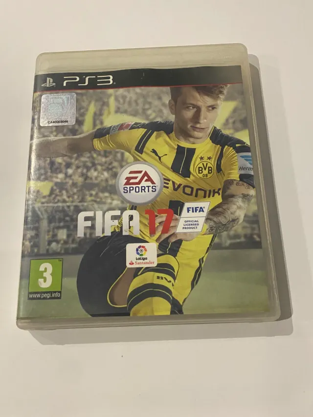 Caja FIFA 17 + Juego Dirt 3 PS3