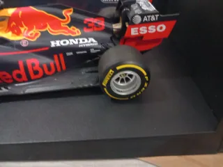 Modellino Aston Martin Red Bull Racing