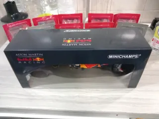 Modellino Aston Martin Red Bull Racing