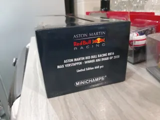 Modellino Aston Martin Red Bull Racing