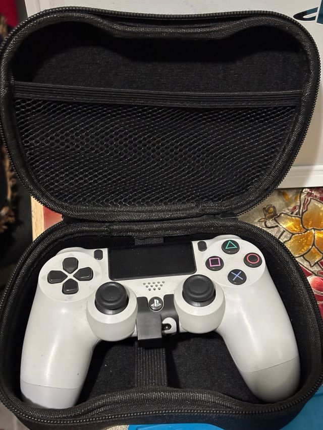 Ps4 Pro Blanco + Mando