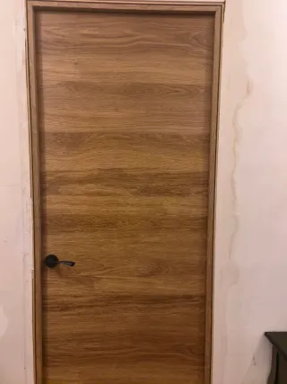 Puerta interior Nogal 70,5cm Derecha