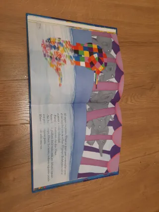 Elmer. Un cuento - Elmer sale de paseo