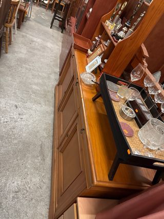 Aparador de madera maciza