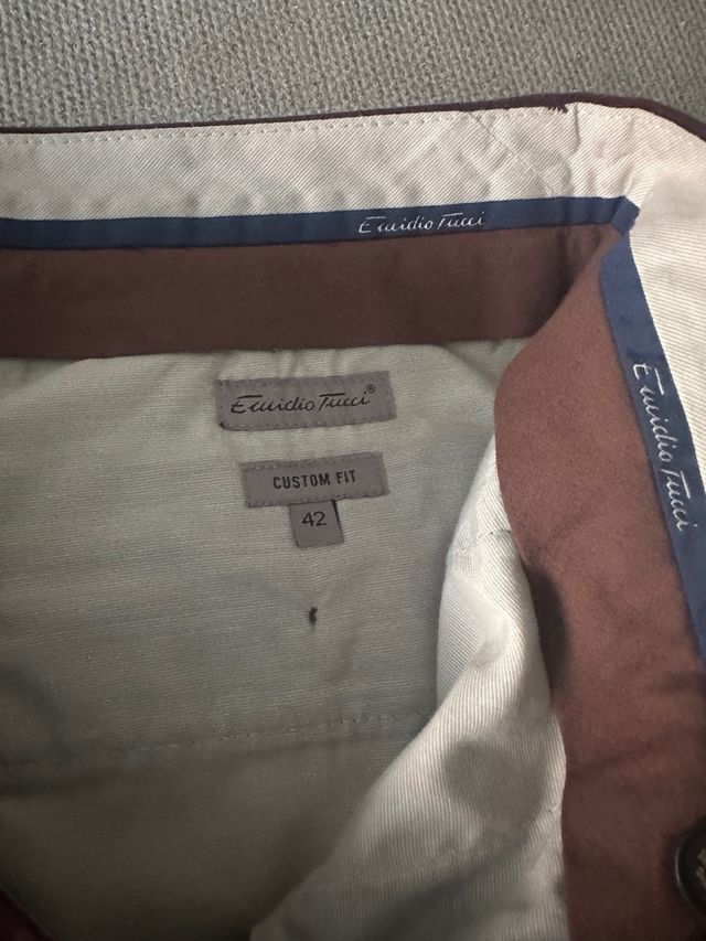 Calça vestir tamanho 42 vermelha