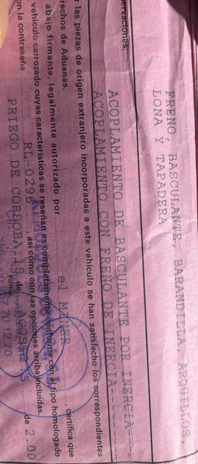 Remolque con freno de inercia