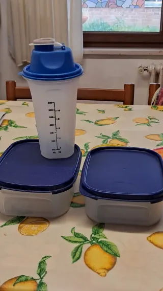 Set Contenitori Tupperware e Shaker Blu