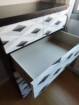 Cajonera Ikea MALM 6 cajones con papel pintado