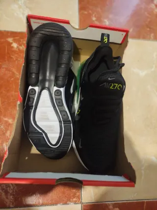 Nike Air Max 270 Zapatillas Negras y Verdes