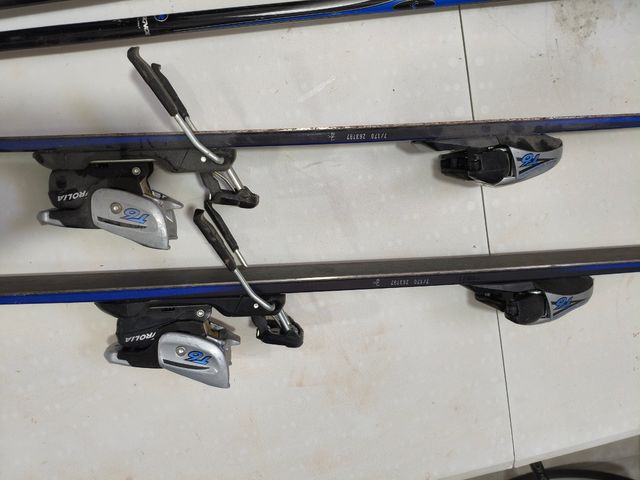 Esquís Head Cyber 24x 170 + Bastones