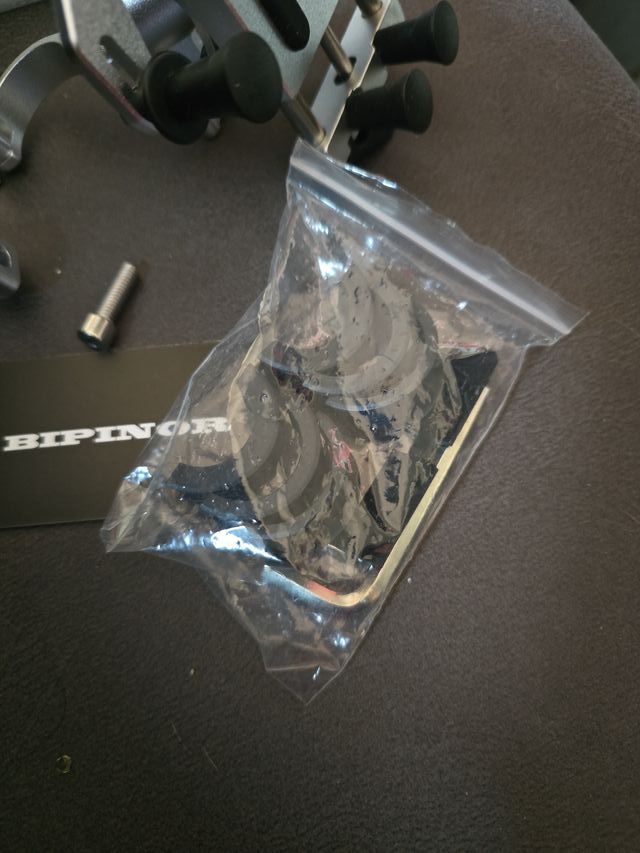 Soporte Móvil ALUMINIO Y SUSPENSIONES DE GOMA Mot