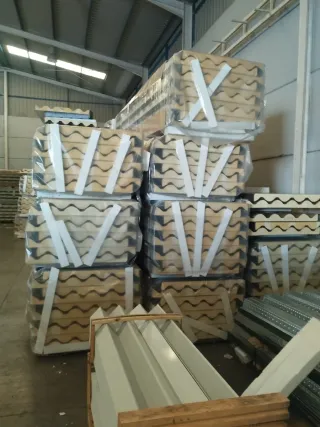 Panel Sándwich Sevilla. Porte. Montaje. Stock.