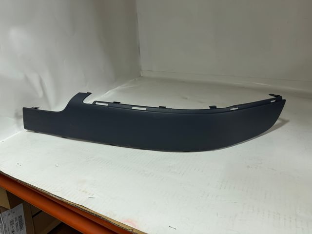 MOLDURA IZQUIERDA PARAGOLPES DELANTERO PICASSO