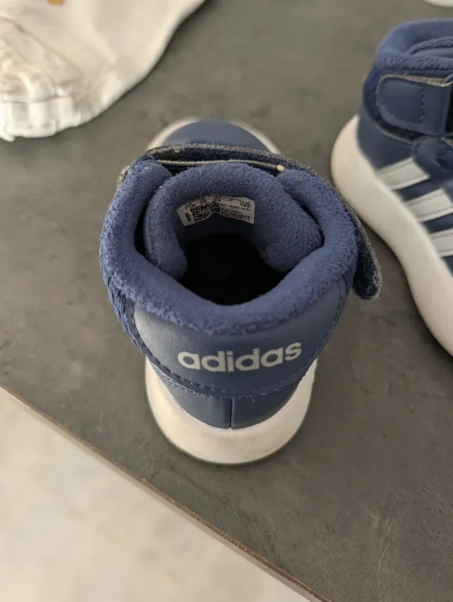 Zapatillas Adidas niño Talla 24