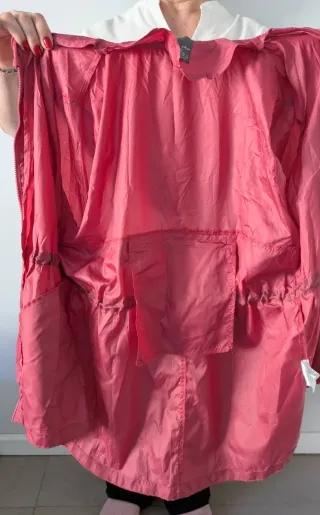Chubasquero rosa mujer con capucha
