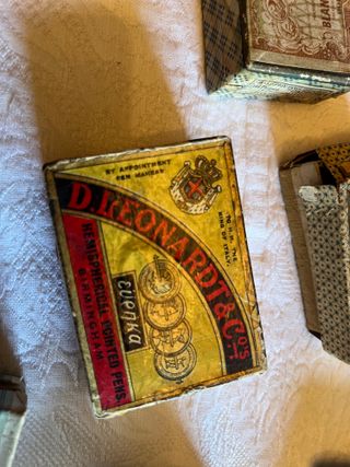 Scatole antiche di penne stilografiche