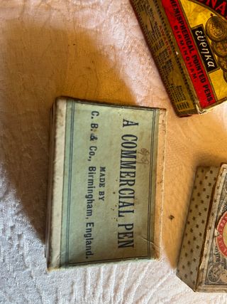 Scatole antiche di penne stilografiche