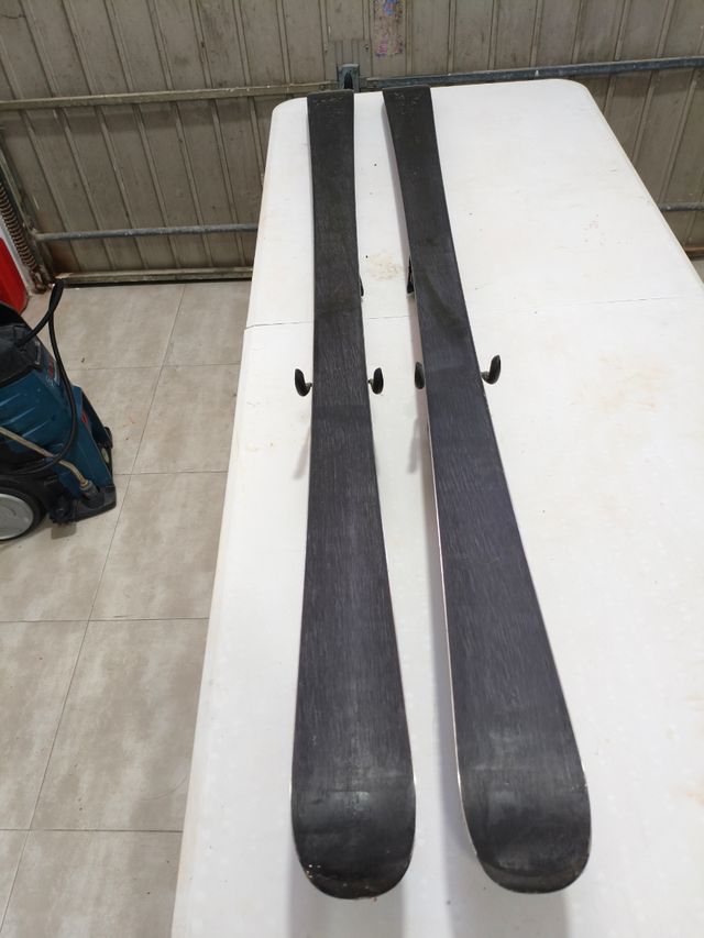 Esquís Atomic 170 cm