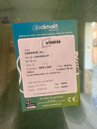 Ventanas de madera nuevas