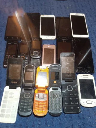 Lote de móviles antiguos
